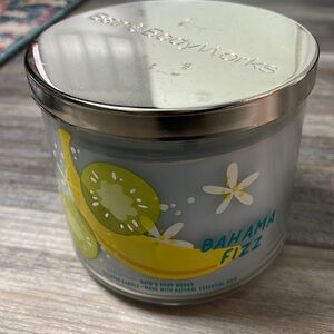 Bath & Body Works Three Wick Tropical Summer Beach Candle - Bahama Fizz